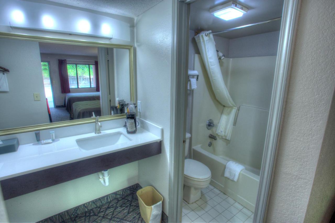 Budgetel Inn And Suites Plus Хелен Экстерьер фото